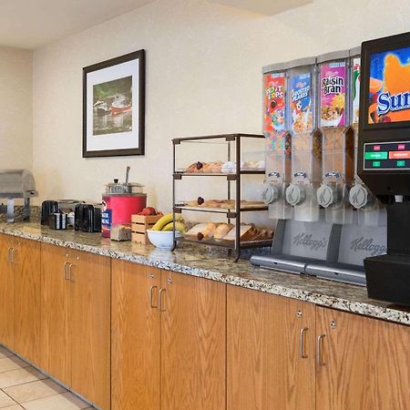 Country Inn & Suites By Radisson, Holland, Mi Eksteriør bilde