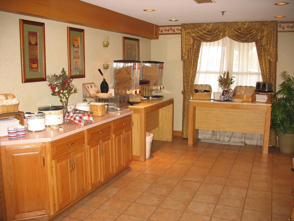 Country Inn & Suites By Radisson, Holland, Mi Restaurant bilde